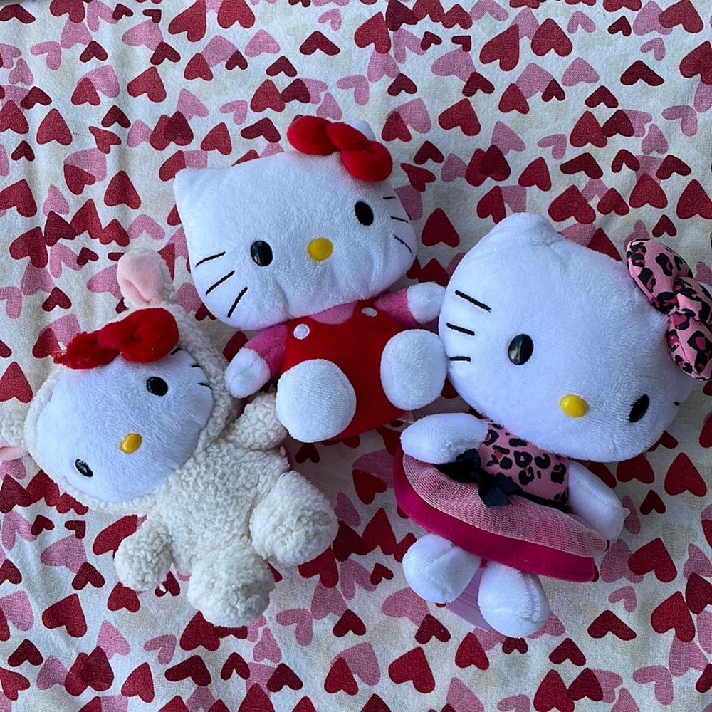 Hello kitty for 3 🎀5.5” Hello Kitty plush doll kids toy